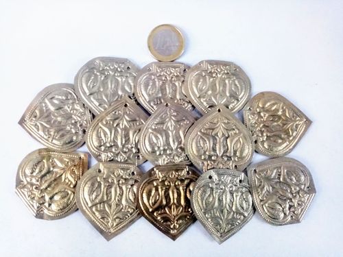 10 Amuletos Turkoman "Escudo"